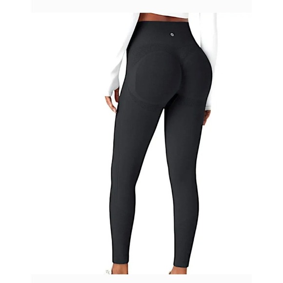 HALARA Pants - Halara Seamless High Waisted Scrunch Butt Leggings Black Yoga Gym Pants Size L